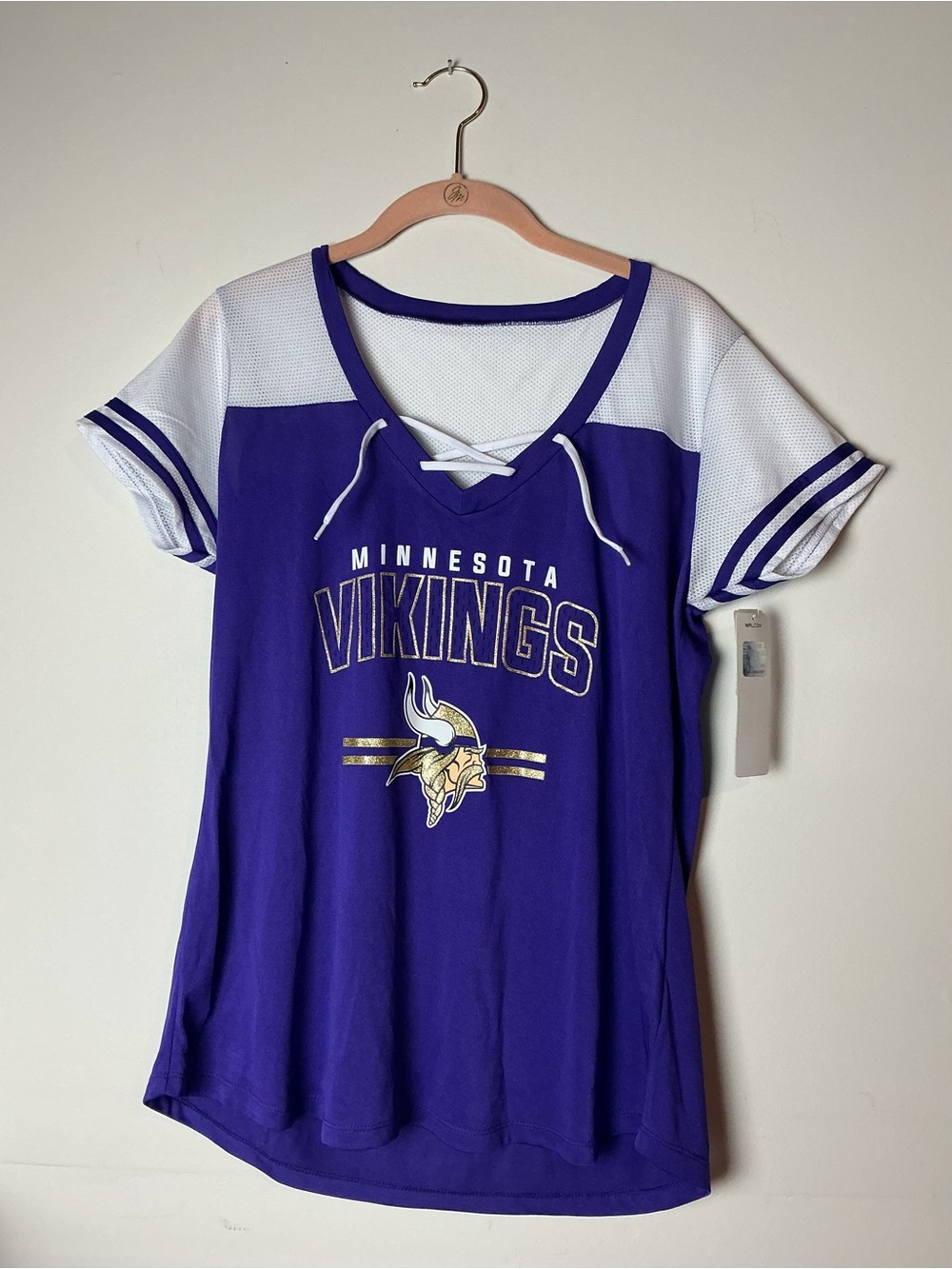 Team Apparel Women's Minnesota Vikings T-shirt Size Large NWT